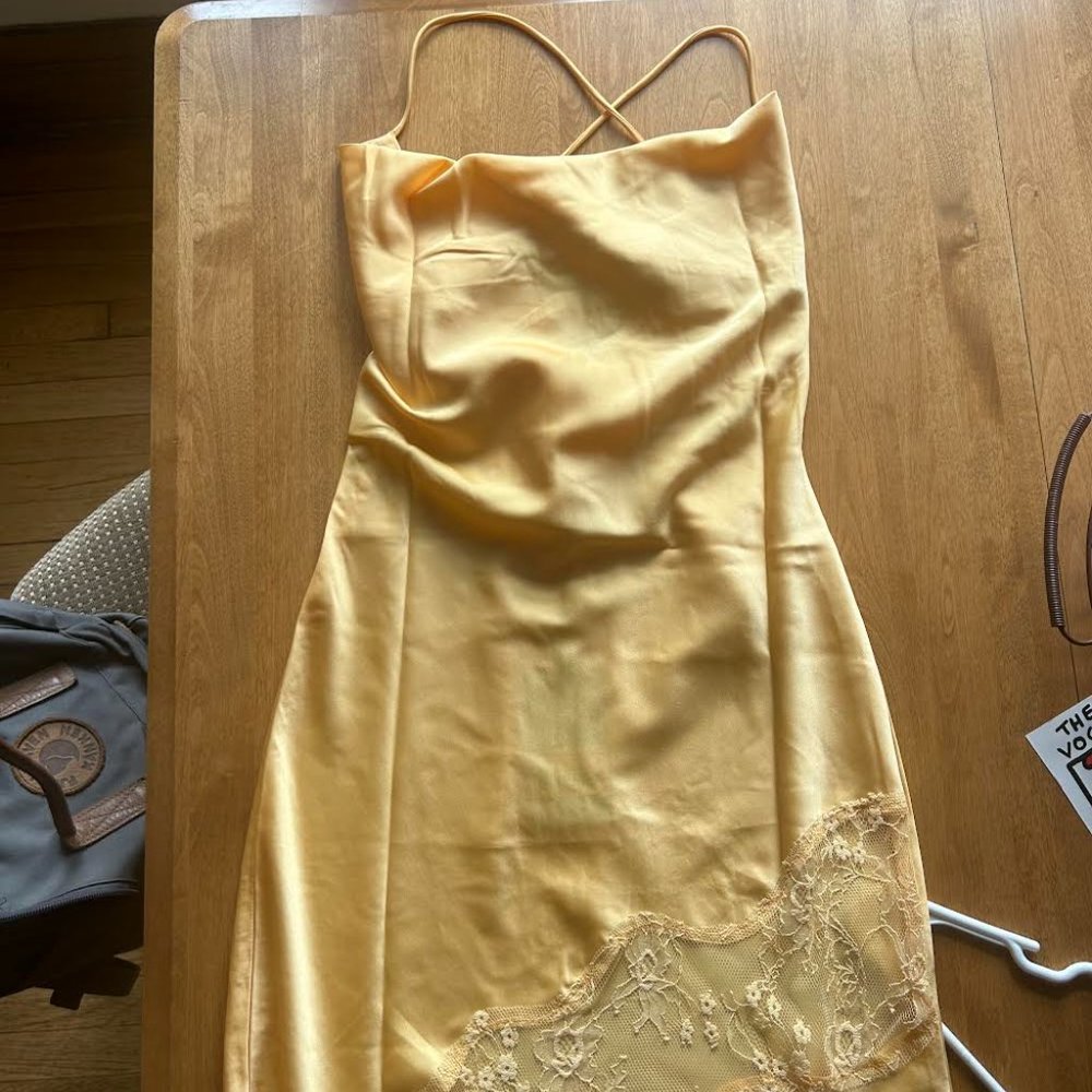 NEW Meshki Satin Yellow Dress Size XS - Picture 6 of 9